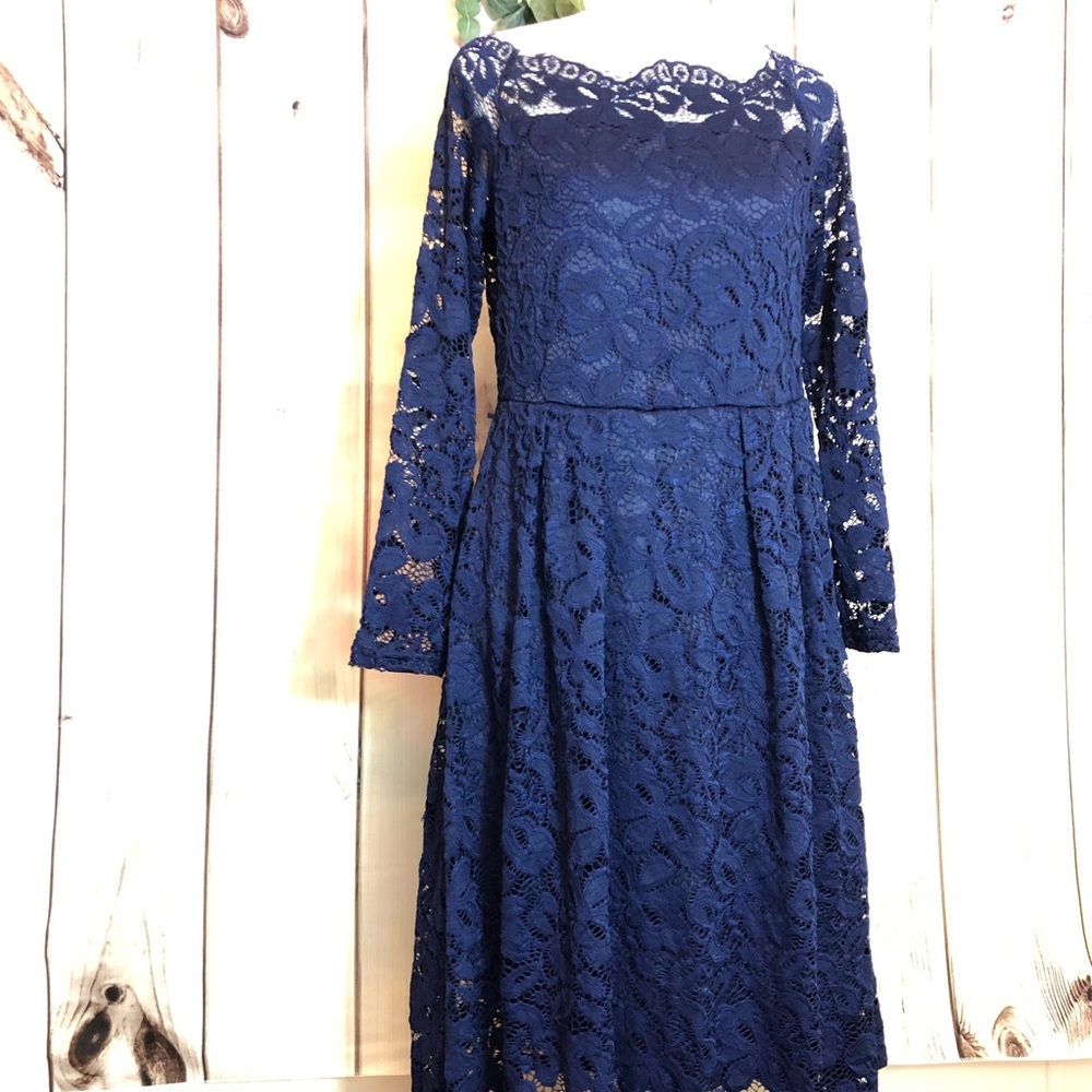 Navy Lace M Dress - NWOT